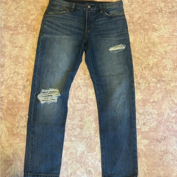 Levi's Women's Classic Blue Ripped Jeans - Picture 1 of 3